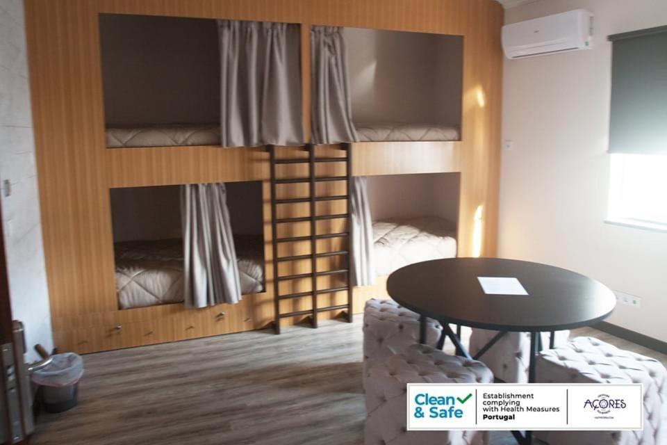 D. Irene Hostel Lajes Bagian luar foto